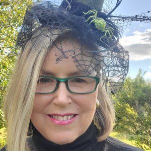 Meet your Posher, Peggy